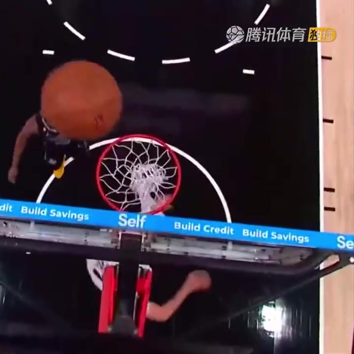 罕見一幕！努爾基奇拋投